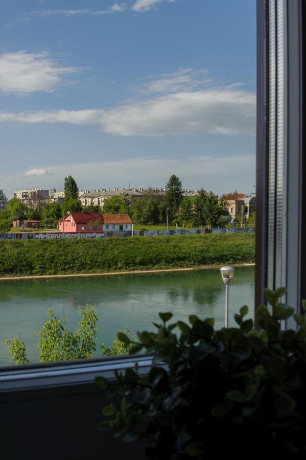 Cozy River View Apartment Карловац Екстериор снимка